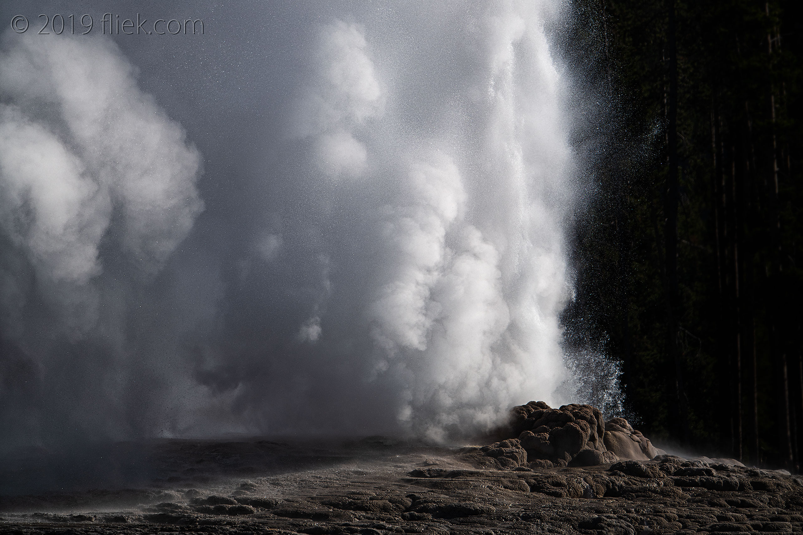 Yellowstone: &lt;br&gt;&lt;i&gt; Using the Nikon 600mm f/4E FL super telephoto lens for... landscapes (?) &lt;/i&gt;